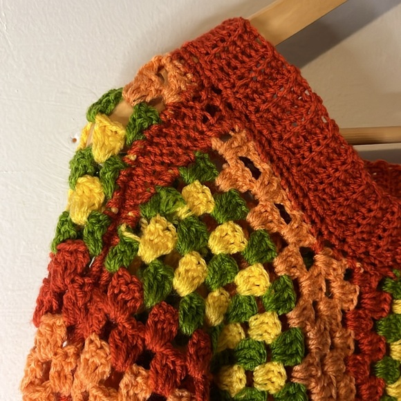 Handmade Crocheted Vintage 1970s Hippie Boho Afghan Blanket Tunic Sweater - Picture 5 of 6